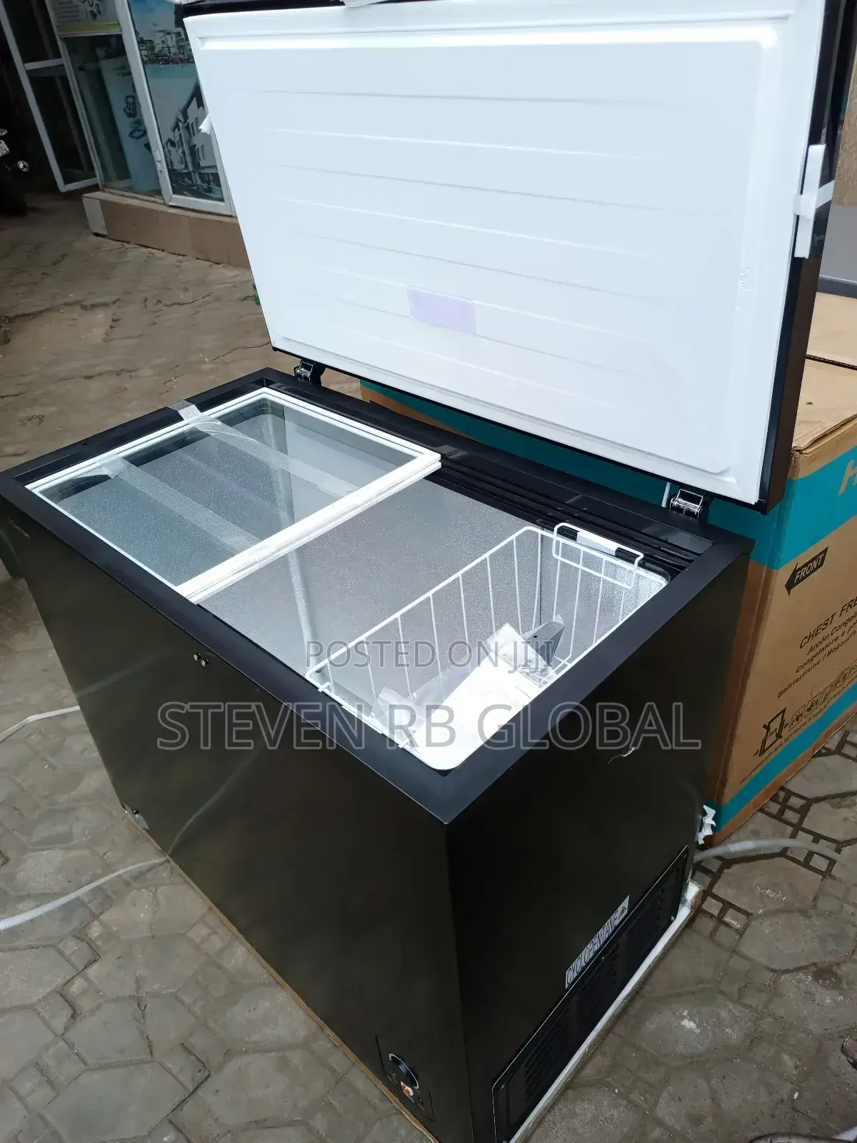 Hisense 240 Litres Chest Freezer With Glass Door | FRZ 320