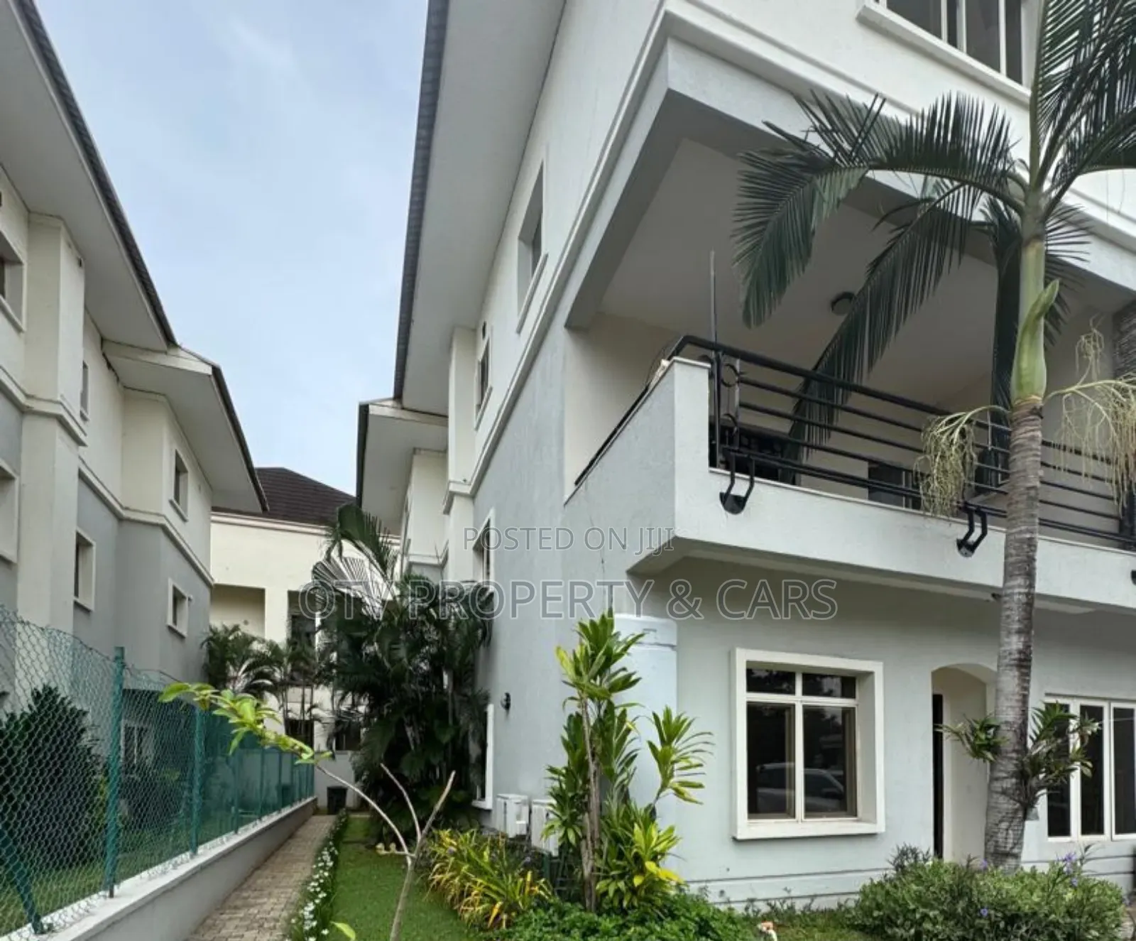 Furnished 4bdrm House in Banana Island for sale