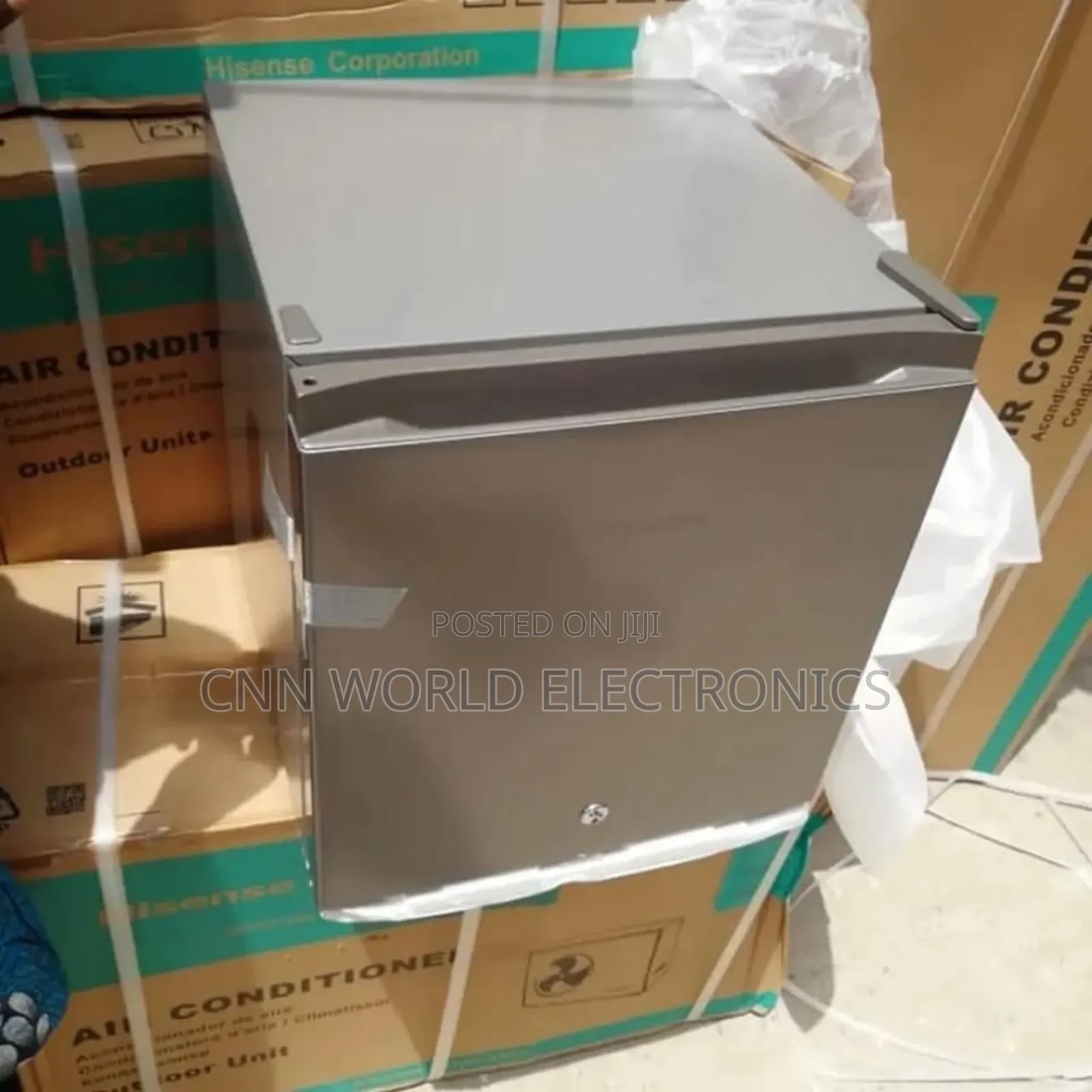 Brand New Hisense 60l Bedside Fridge With Key Warranty 1year