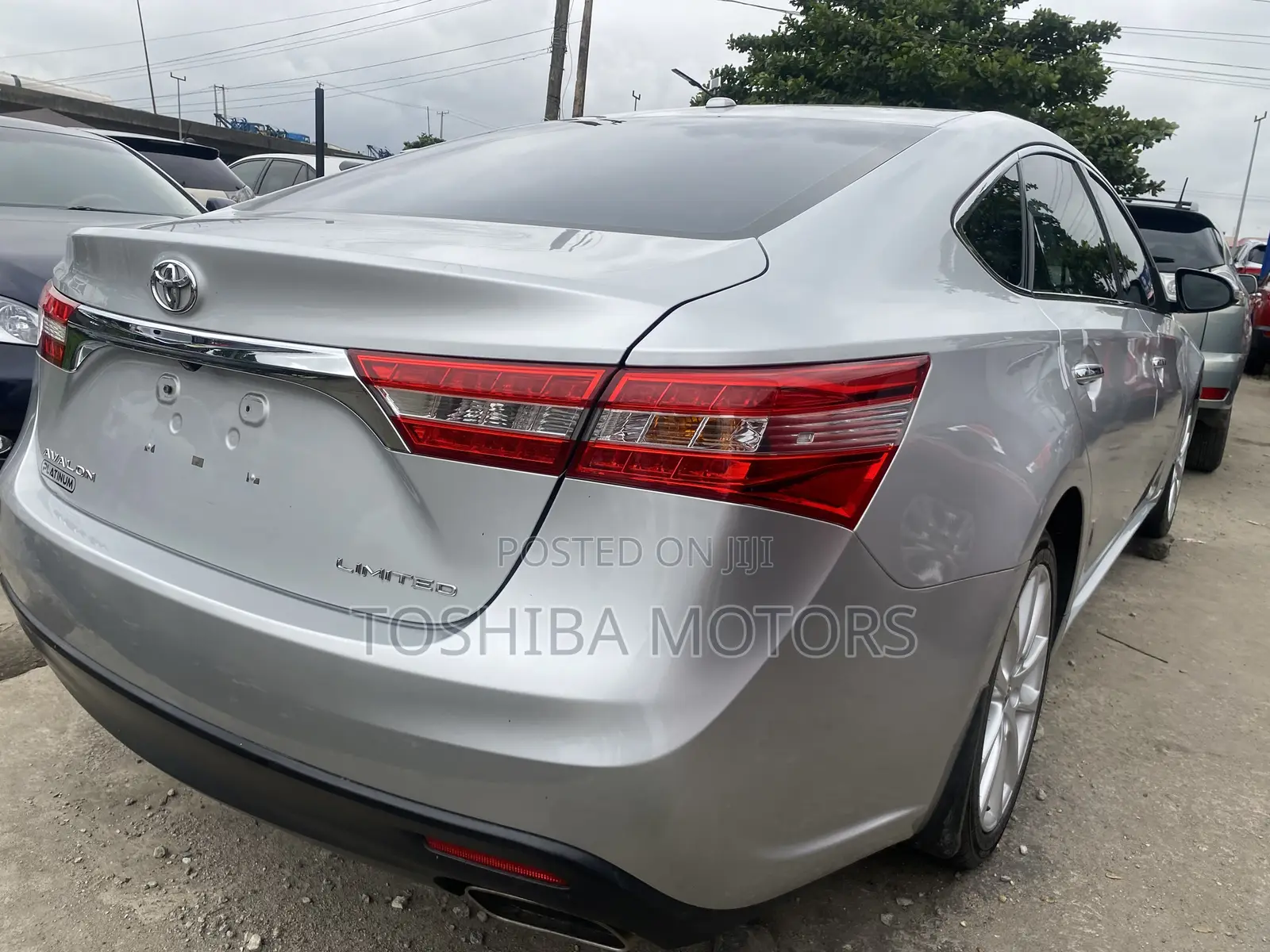 Toyota Avalon Limited FWD Sedan (3.6L 6cyl 6A) 2016 Silver