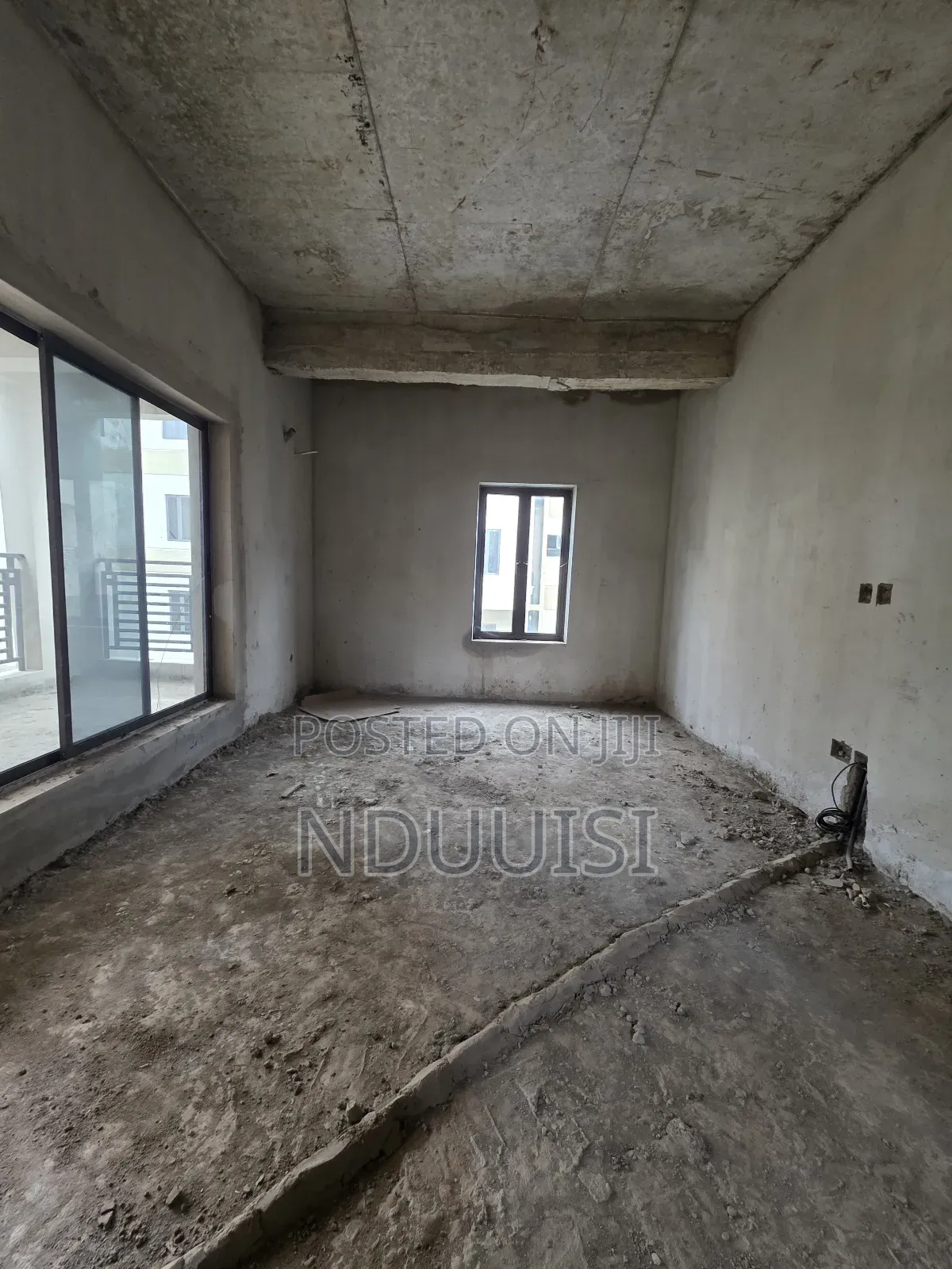 5bdrm Duplex in Stella Marris, Life Camp for sale