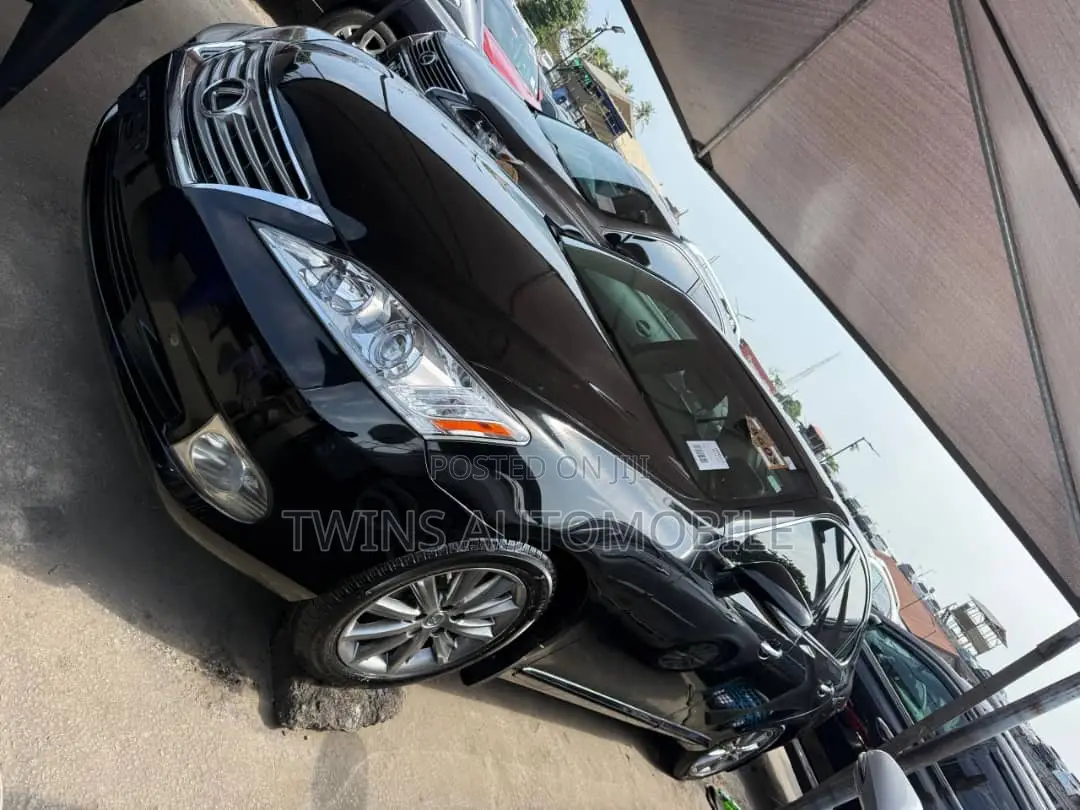 Lexus ES 350 2011 Black