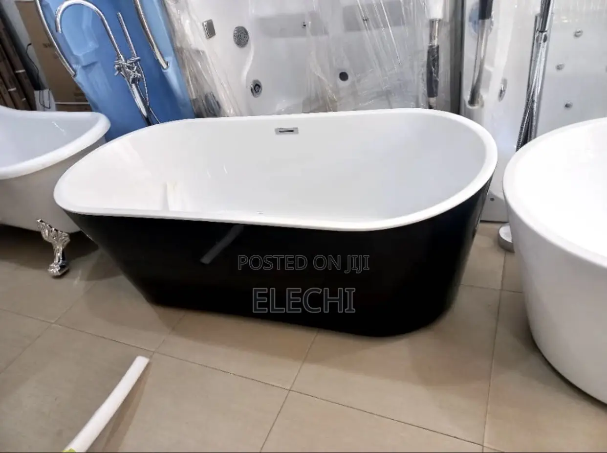 Black And White Acrylic Bathtub