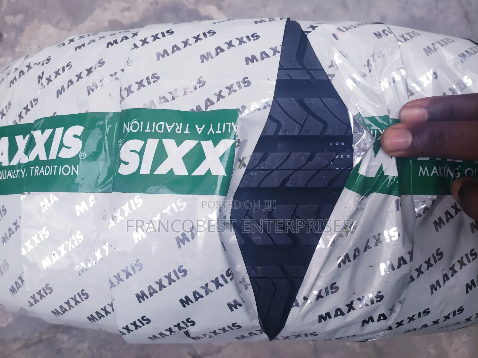 225/65r17 Maxxis Tire