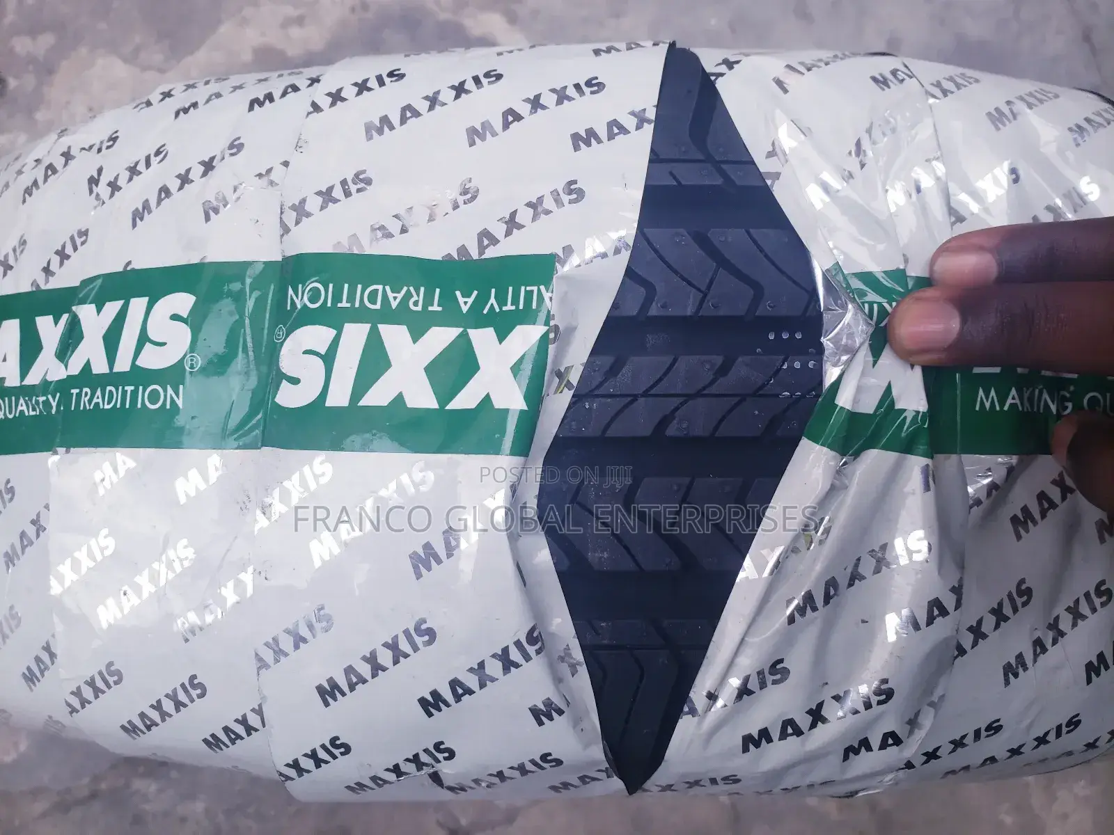 225/65r17 Maxxis Tire