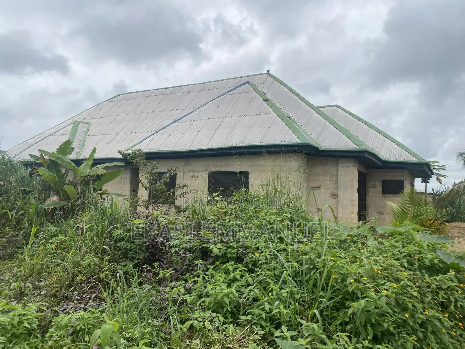One Plot of Land for Sale