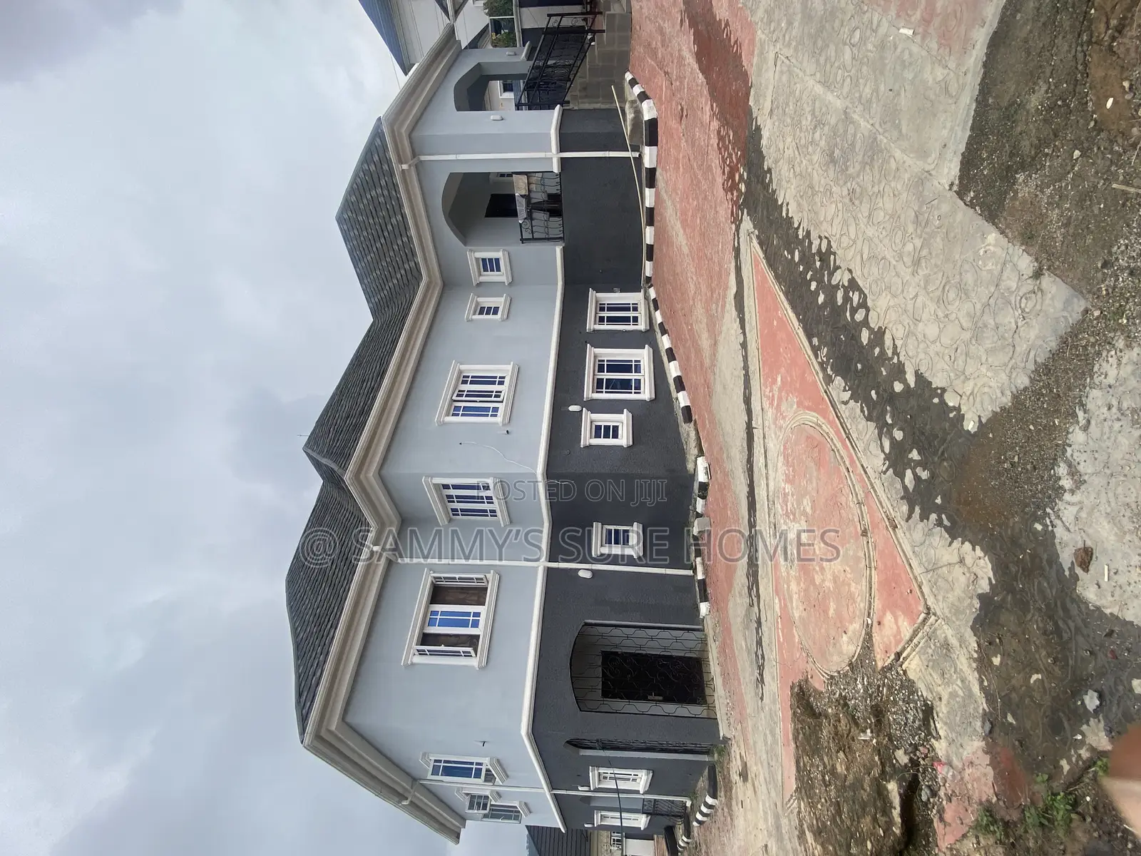 2bdrm Block of Flats in Mab Global Estate for rent