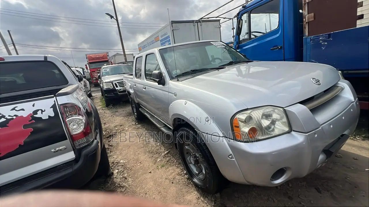 Nissan Frontier SVE V6 King Cab 4WD 2004 Silver
