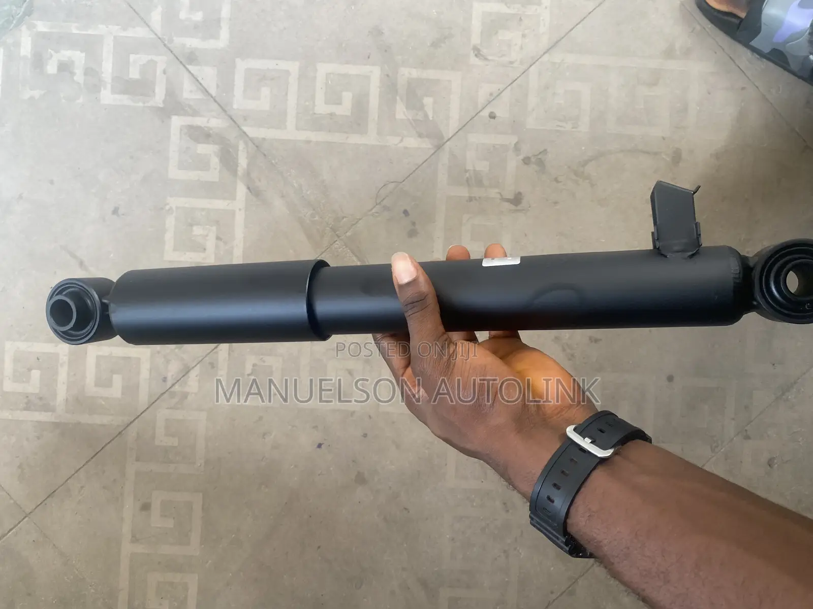 Shock Absorber Hyundai Santa Fe Kia Ford Chevrolet GMC Jeep