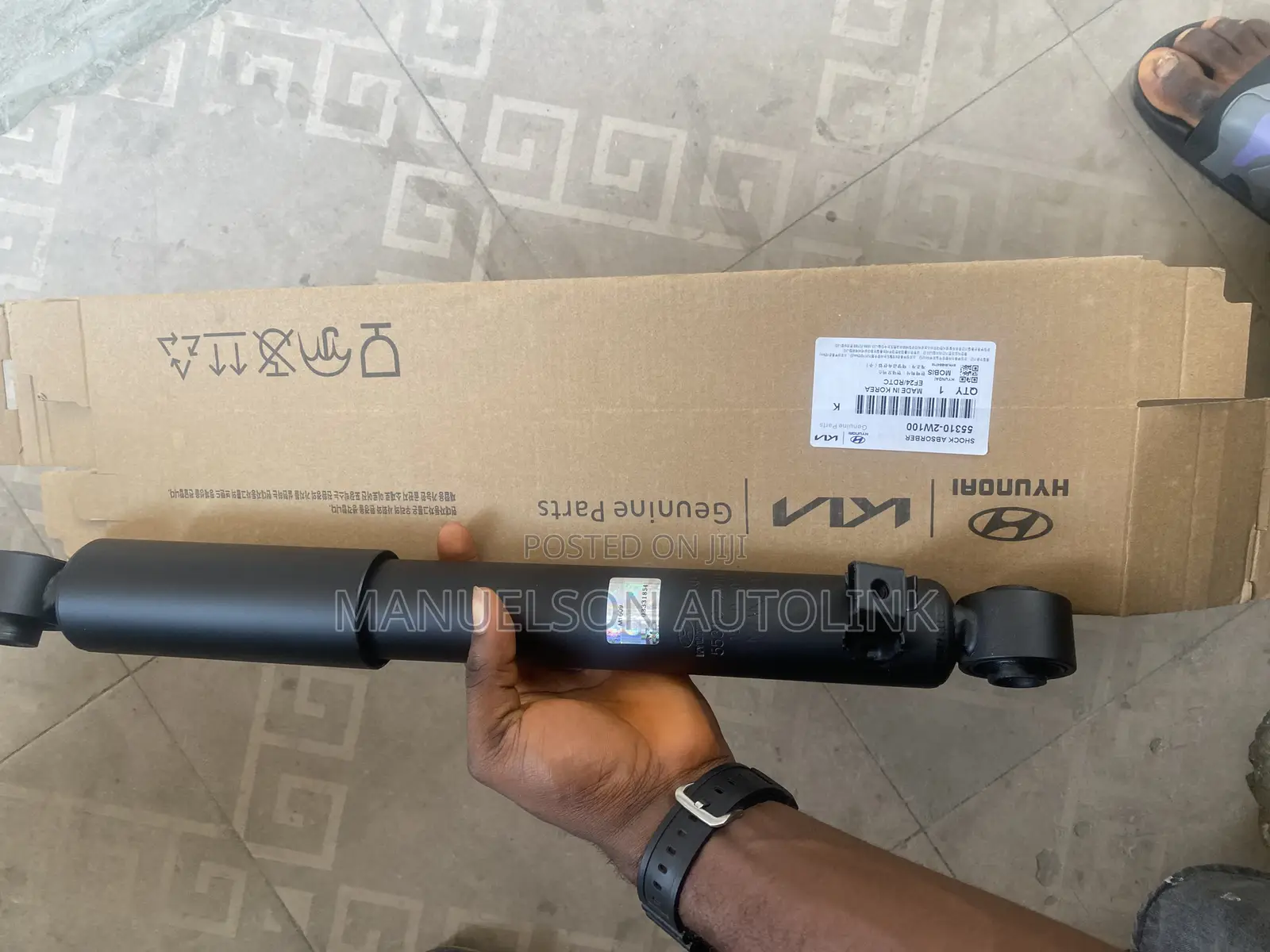 Shock Absorber Hyundai Santa Fe Kia Ford Chevrolet GMC Jeep