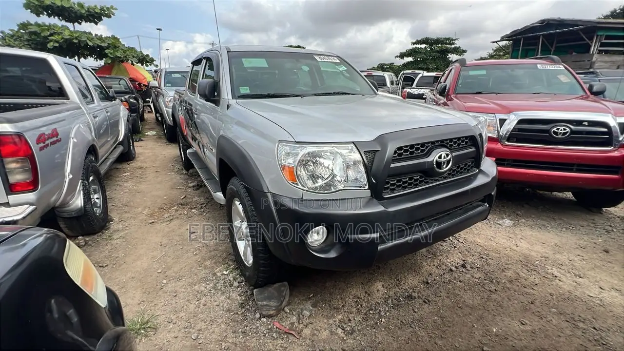 Toyota Tacoma Double Cab V6 Automatic 2011 Silver