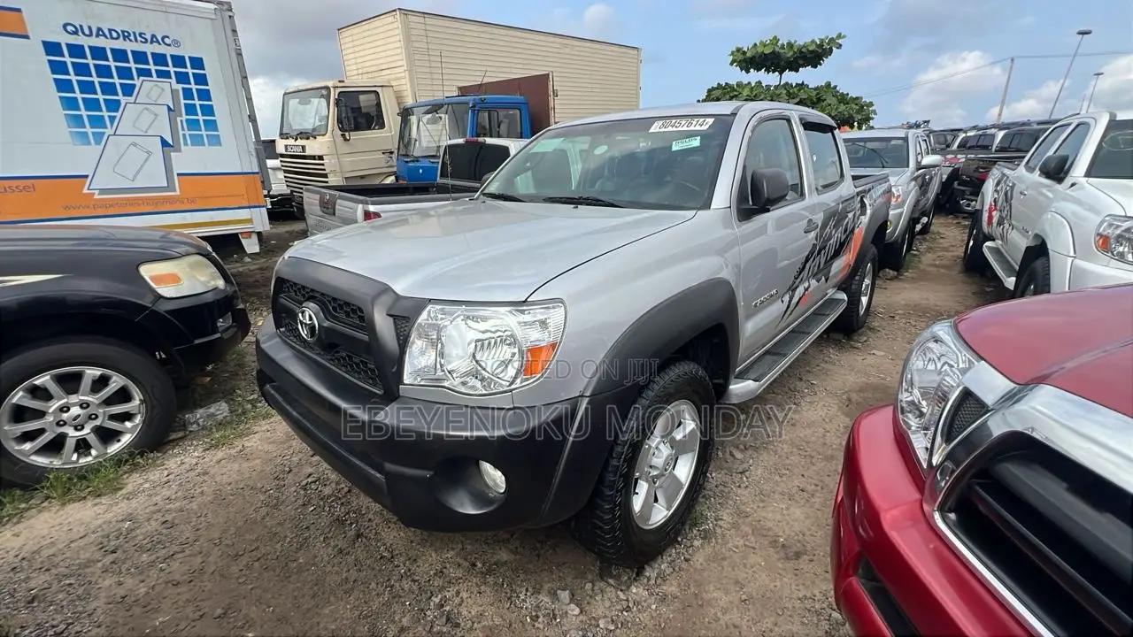 Toyota Tacoma Double Cab V6 Automatic 2011 Silver