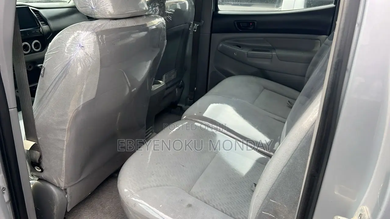 Toyota Tacoma Double Cab V6 Automatic 2011 Silver