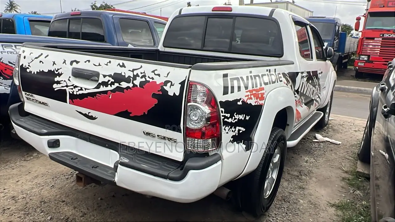 Toyota Tacoma Double Cab V6 Automatic 2011 White