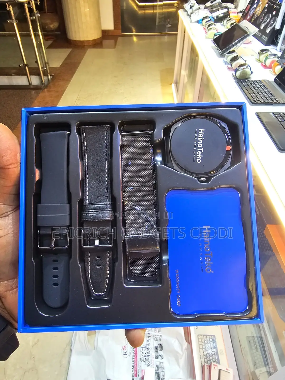Hainoteko Watch 16, Waterproof Amoled Display Smart Watch