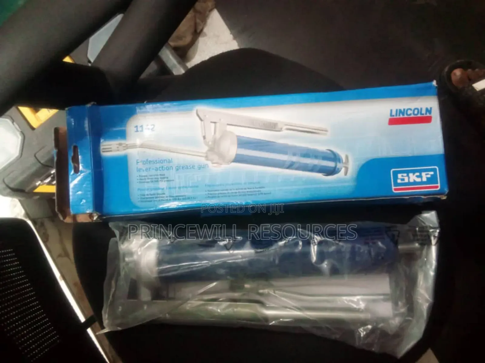 Grease Gun Available at Your Disposal