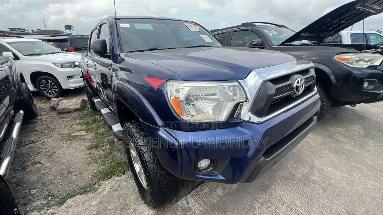 Toyota Tacoma V6 4dr Double Cab 4WD 5.0 ft. SB (4.0L 6cyl 6M) 2015 Blue