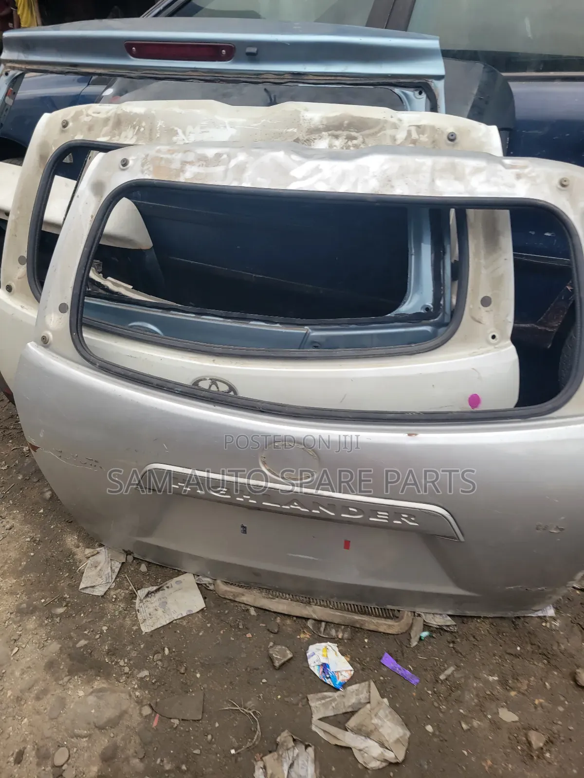 Toyota Highlander 010 Model Empty Booth