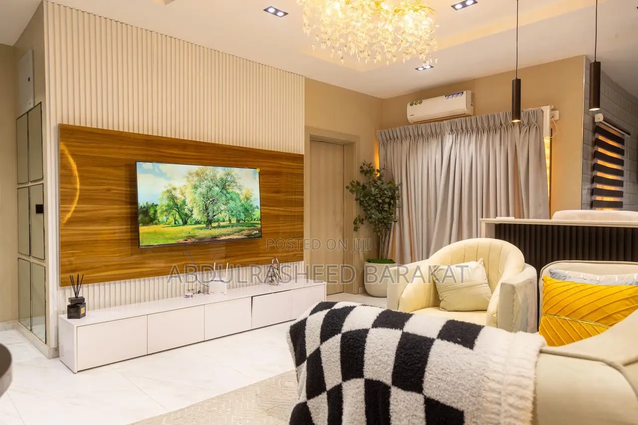 Spacious 1 Bedroom With Pool Gym Balcony