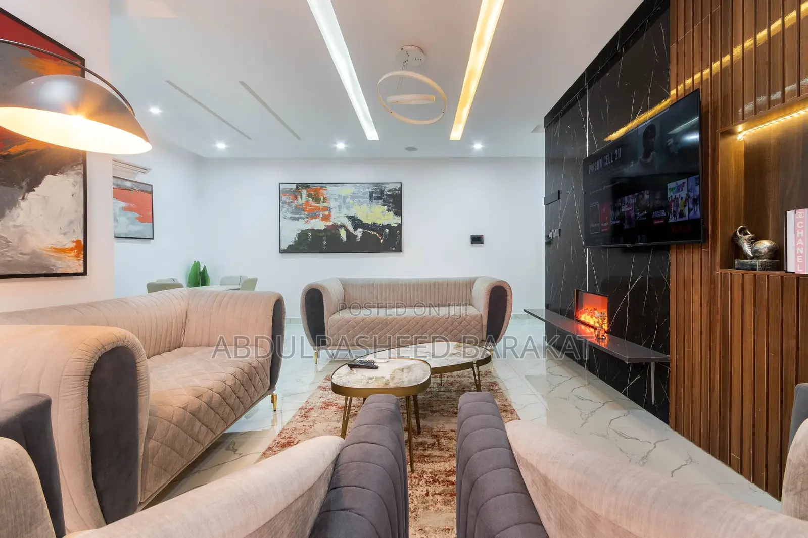 Luxury Spacious 2 Bedroom With Pool Gym Tennis Football Pitc