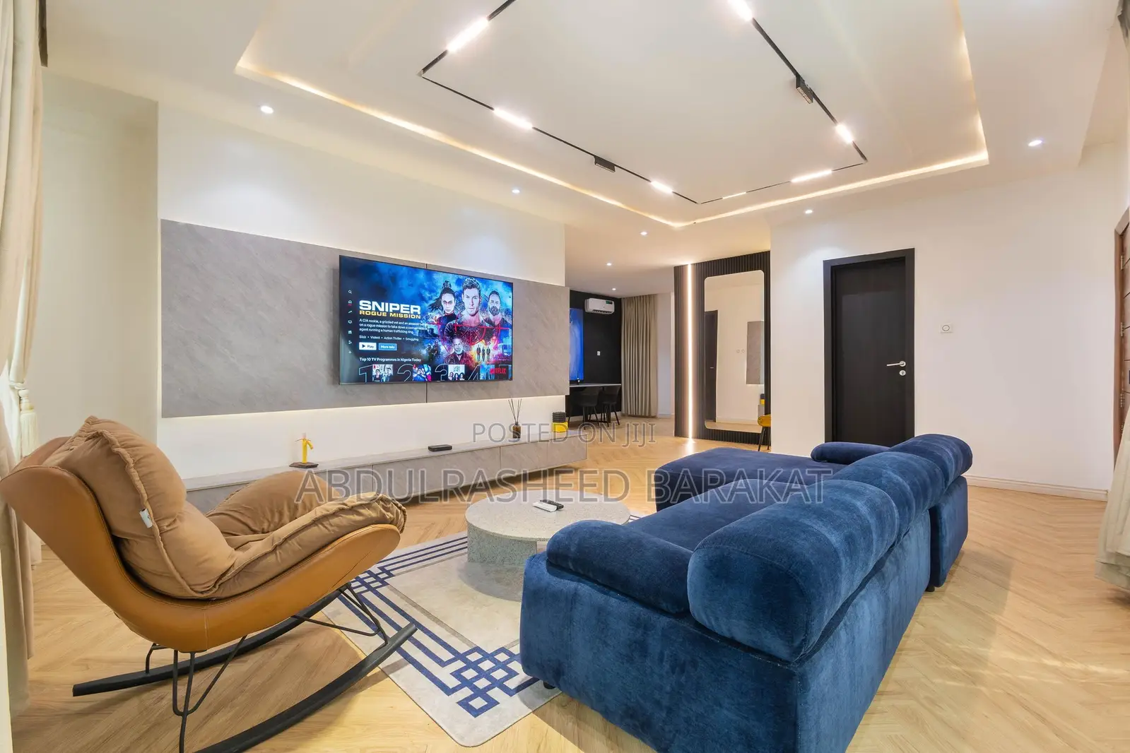 Luxury and Spacious 3 Bedroom Apartment With Pool Balcony