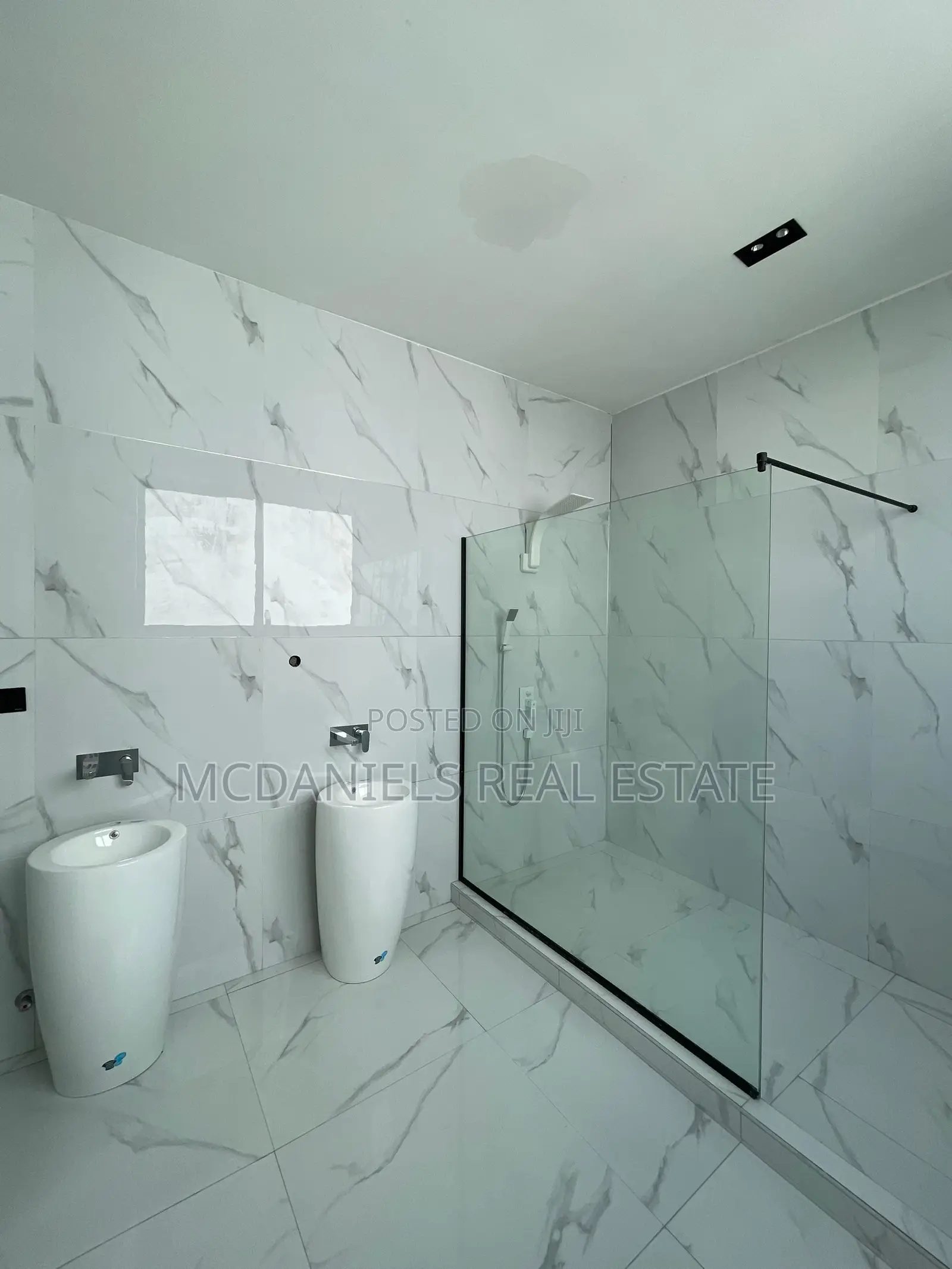 Furnished 5bdrm Duplex in Osapa london for sale