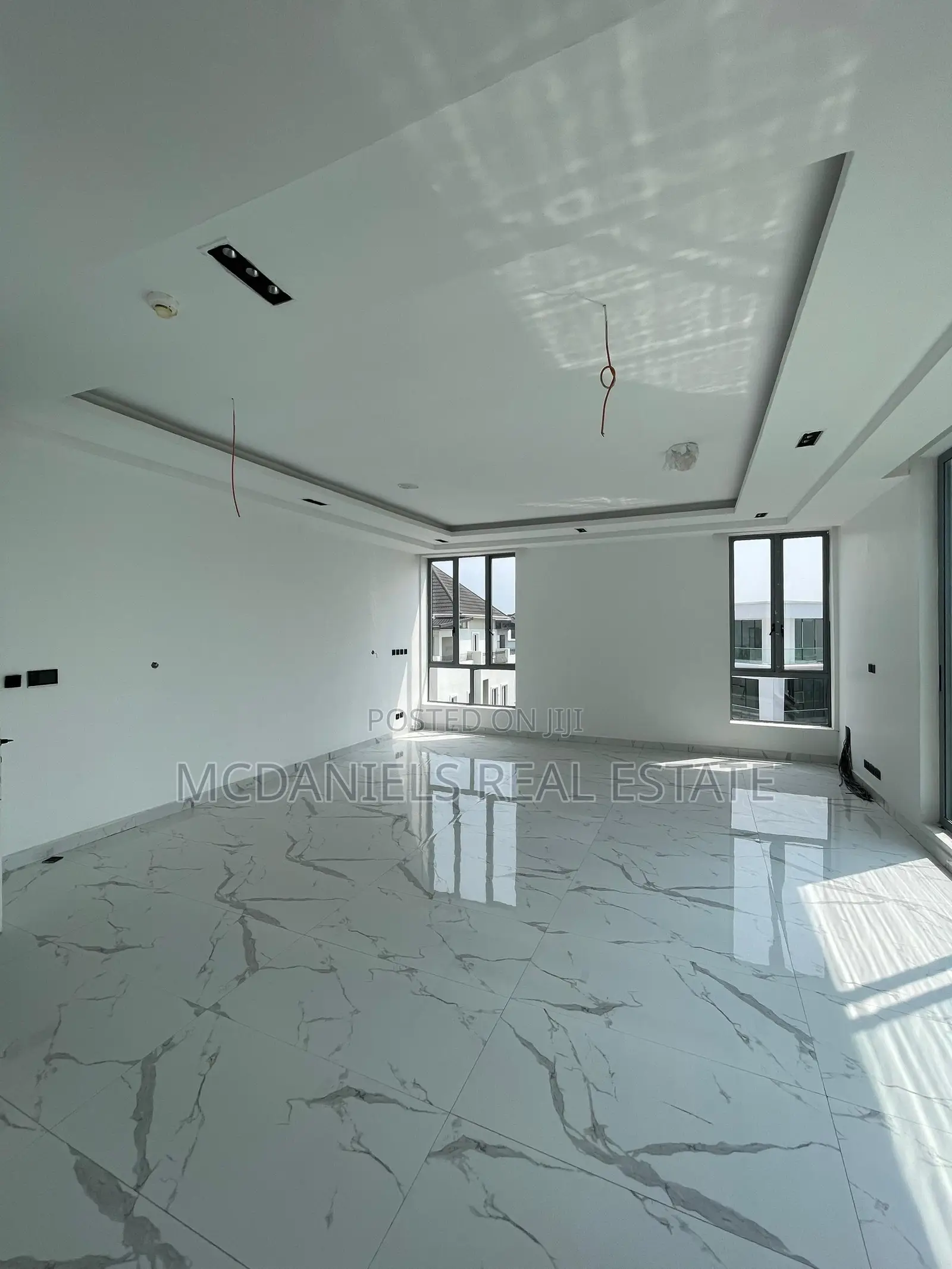 Furnished 5bdrm Duplex in Osapa london for sale