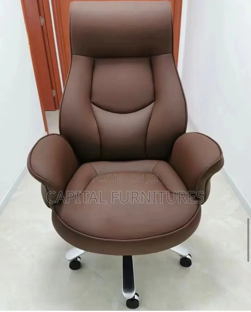 Chairman Executive Prestige Leather Swivel Foreign Chair