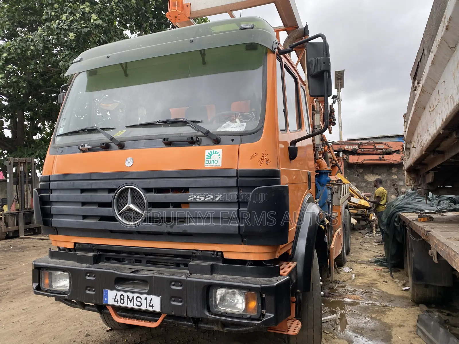 Mecedeces Sewage Truck