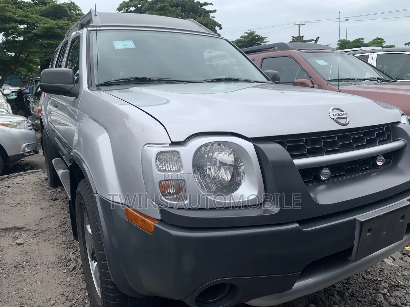 Nissan Xterra 2004 Silver