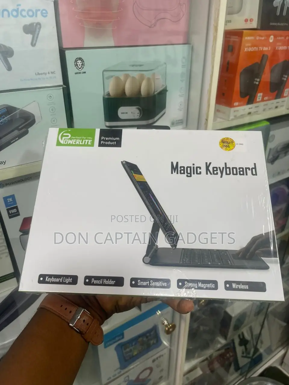 Powerlite Magic Keyboard iPad Pro 11" M4