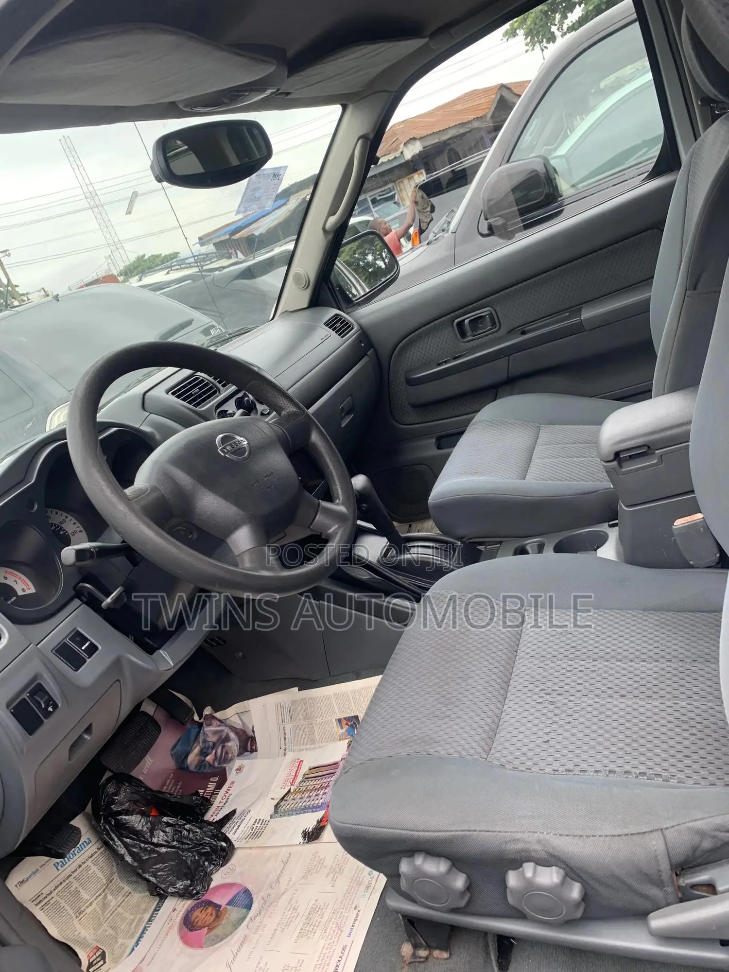 Nissan Xterra 2004 Silver