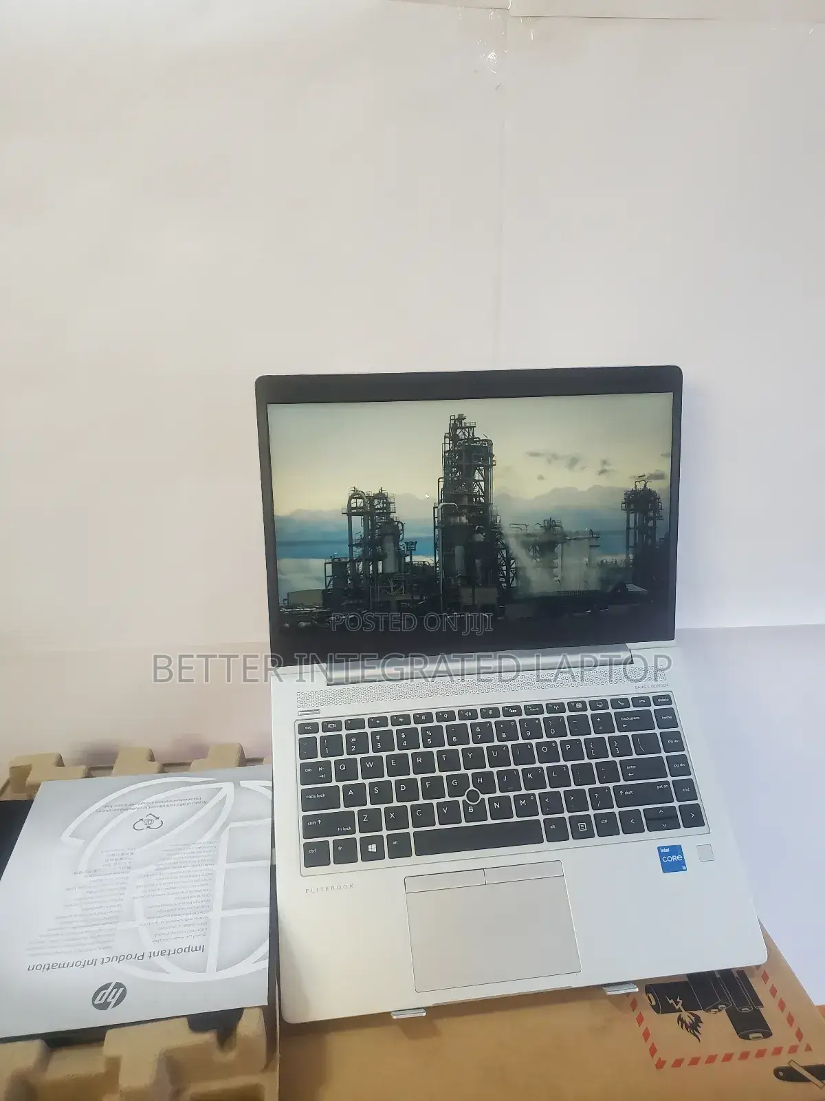 New Laptop HP EliteBook 2760P 16GB Intel Core i5 SSD 256GB