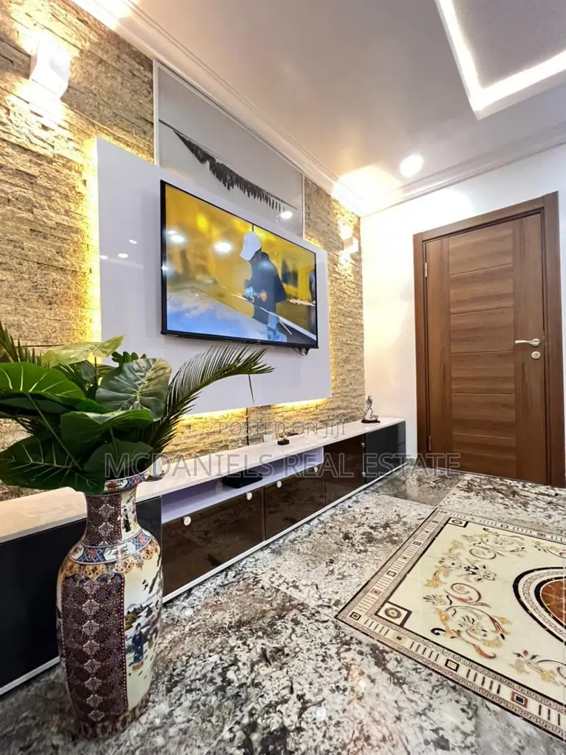 Furnished 1bdrm Apartment in Victoria Island Extension for sale