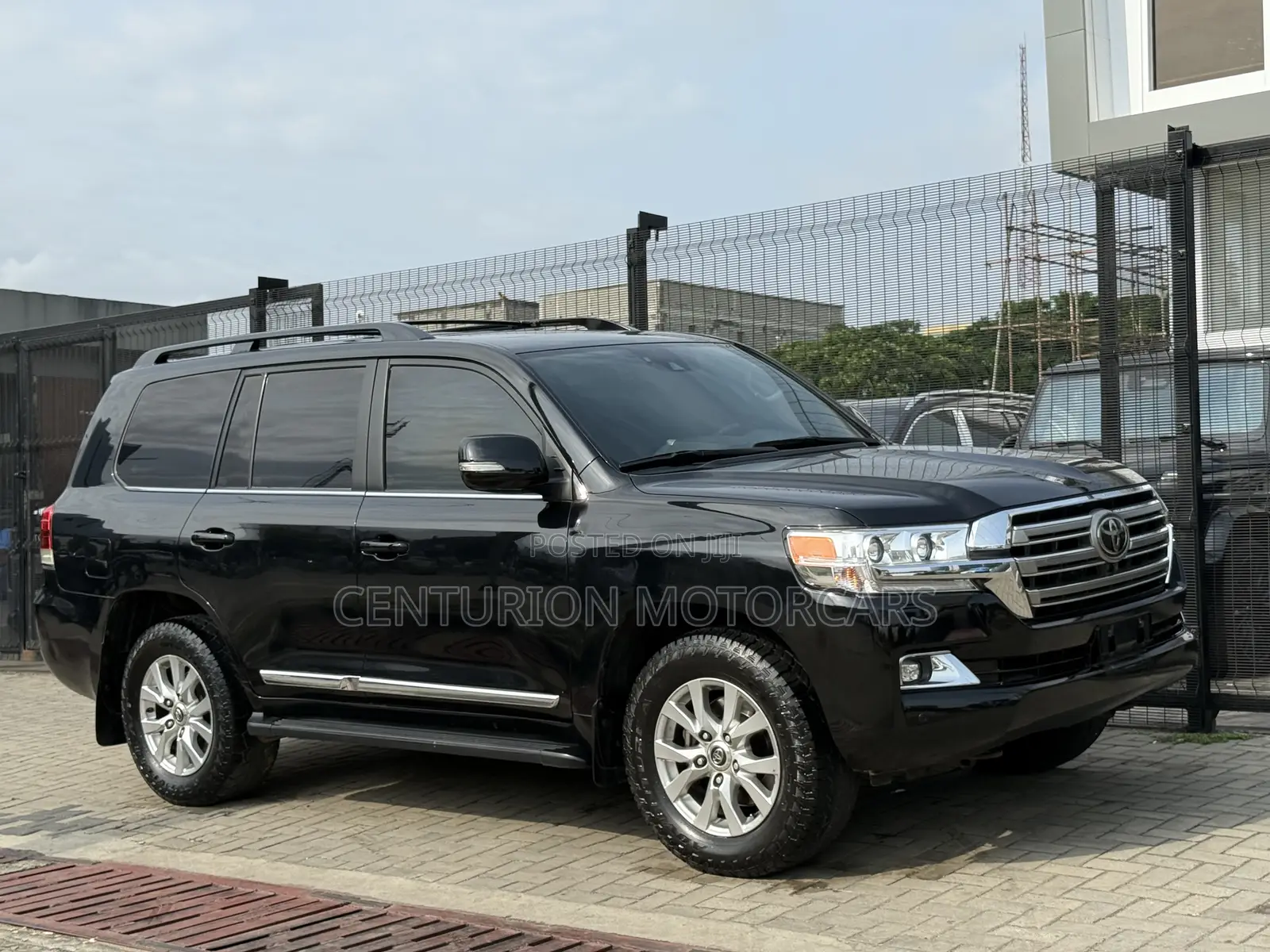 Toyota Land Cruiser 2016 Black