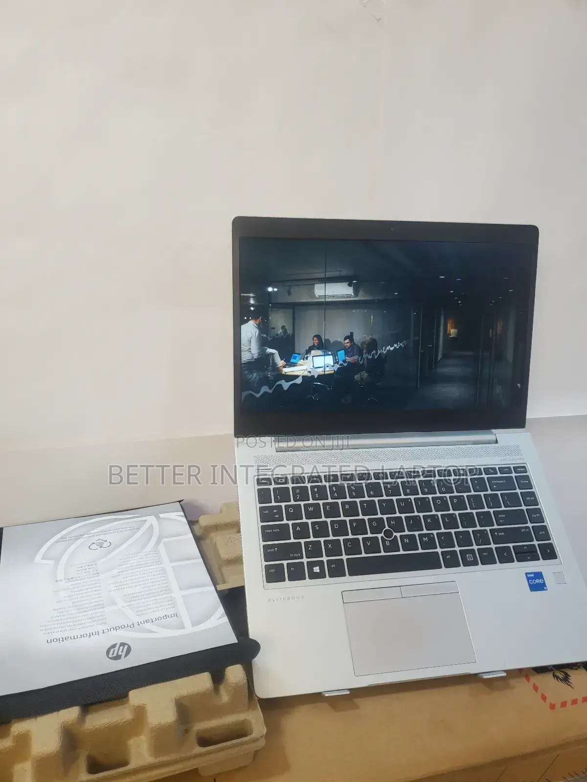 New Laptop HP EliteBook 720 G2 8GB Intel Core i5 SSD 256GB