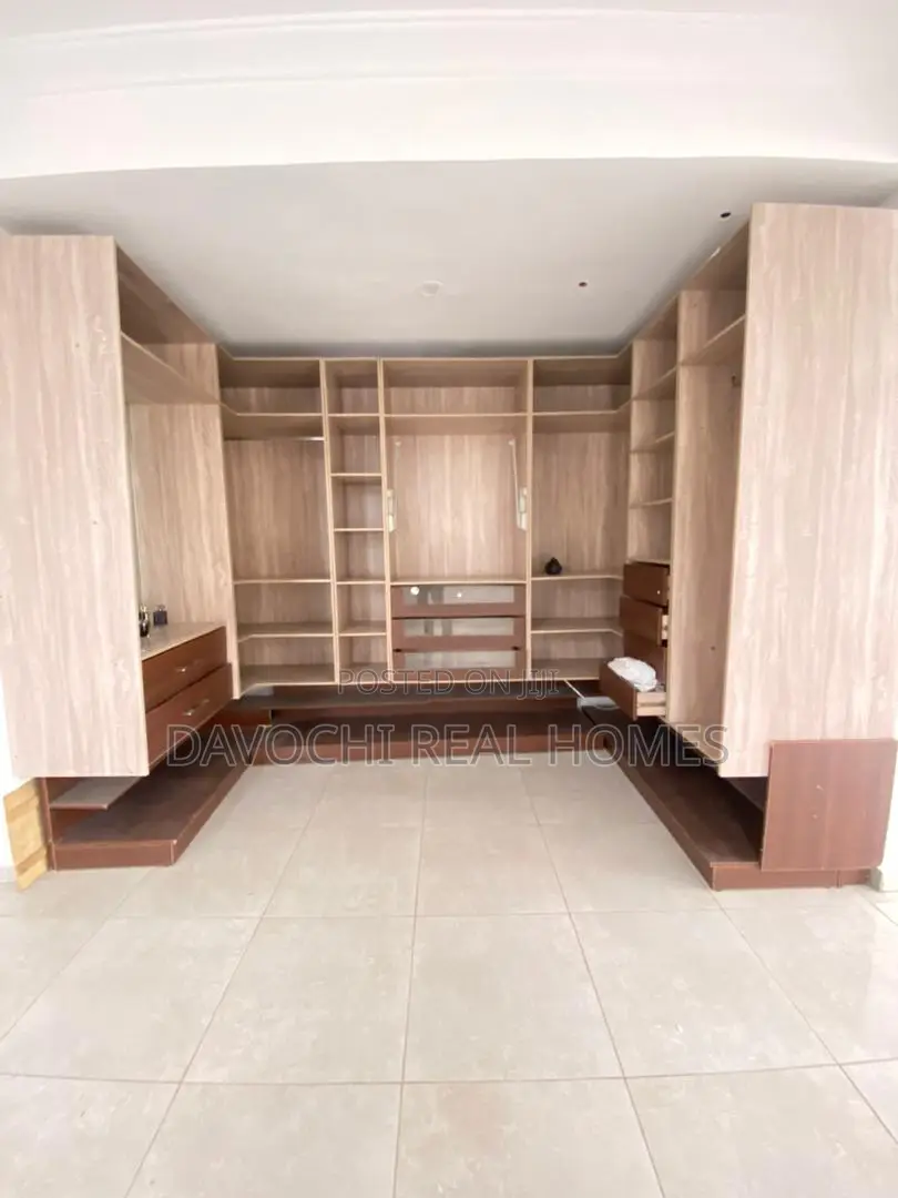 4bdrm Duplex in Ikota Gra for rent