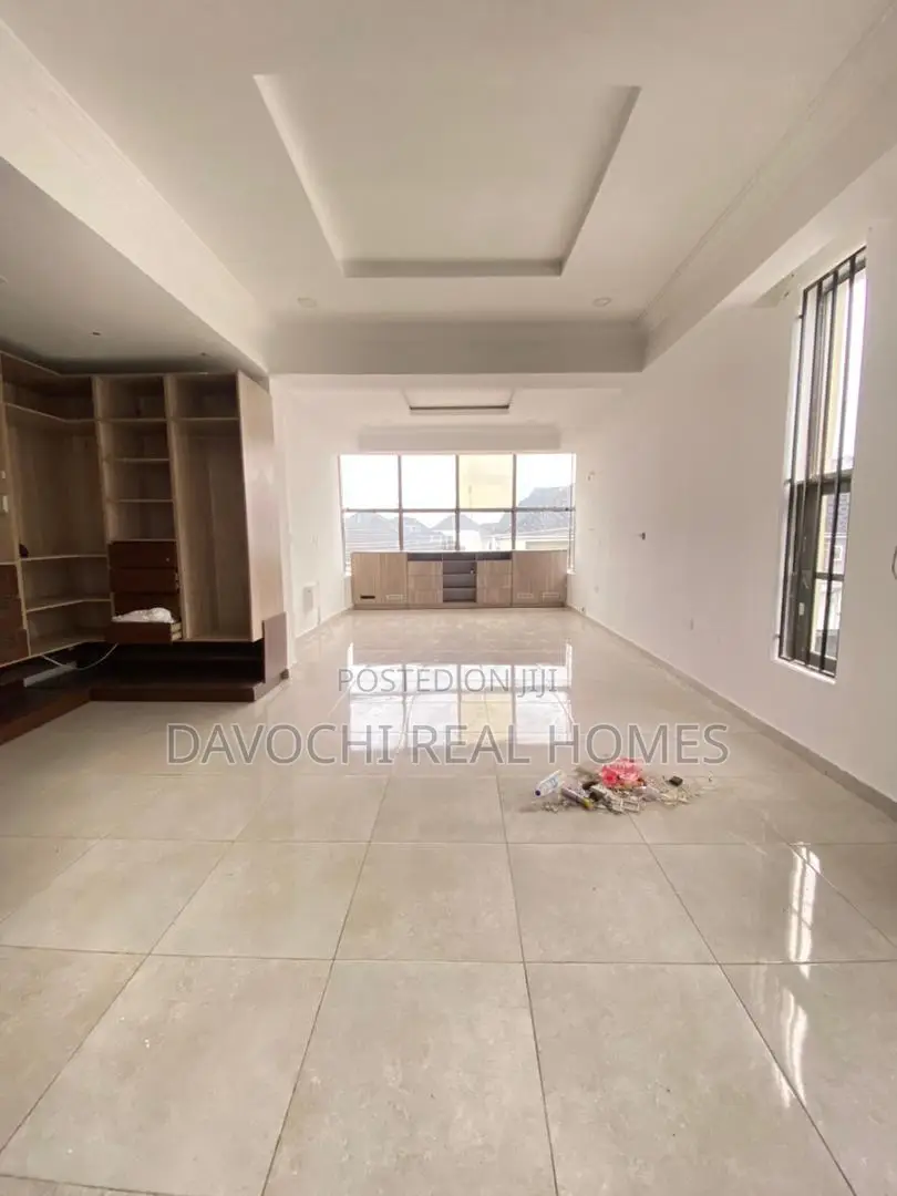 4bdrm Duplex in Ikota Gra for rent