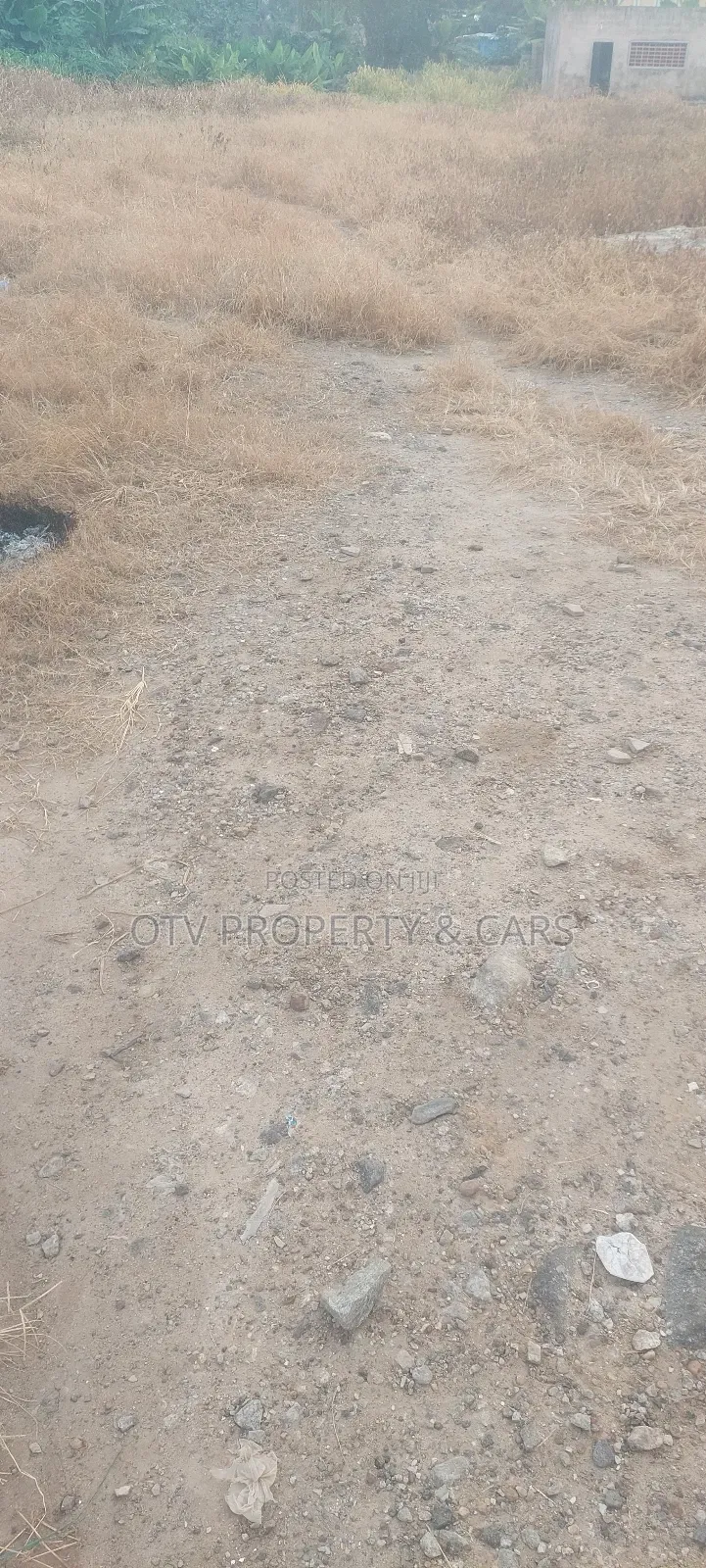 35 Plots of Bare Land Each Plot(648sqm) in an Estate.