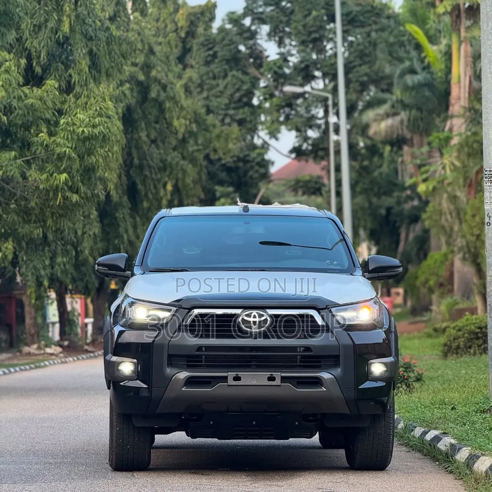 New Toyota Hilux 2025 Black