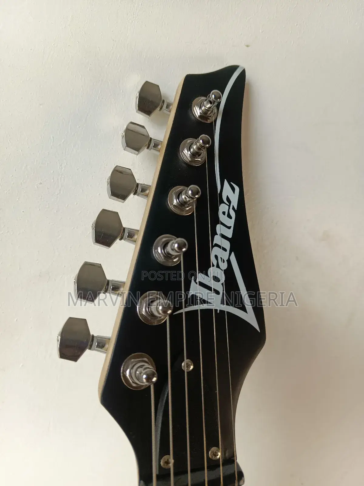 Ibanez Electric Guitar Silver Grg170dx With Strap, Cord, Bar