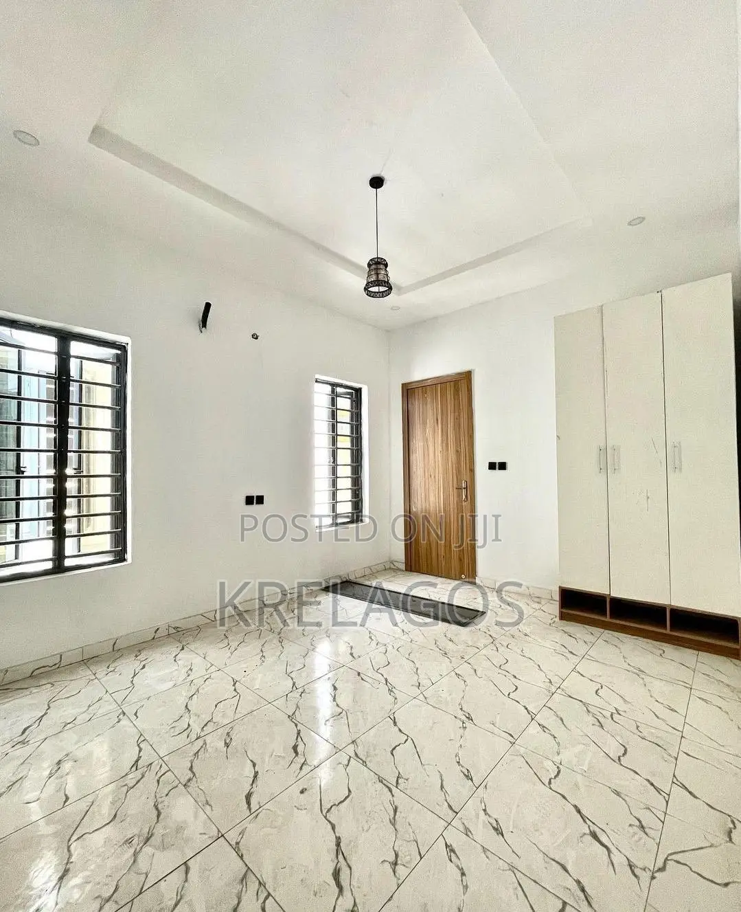 4bdrm Duplex in Orchid, Chevron for sale