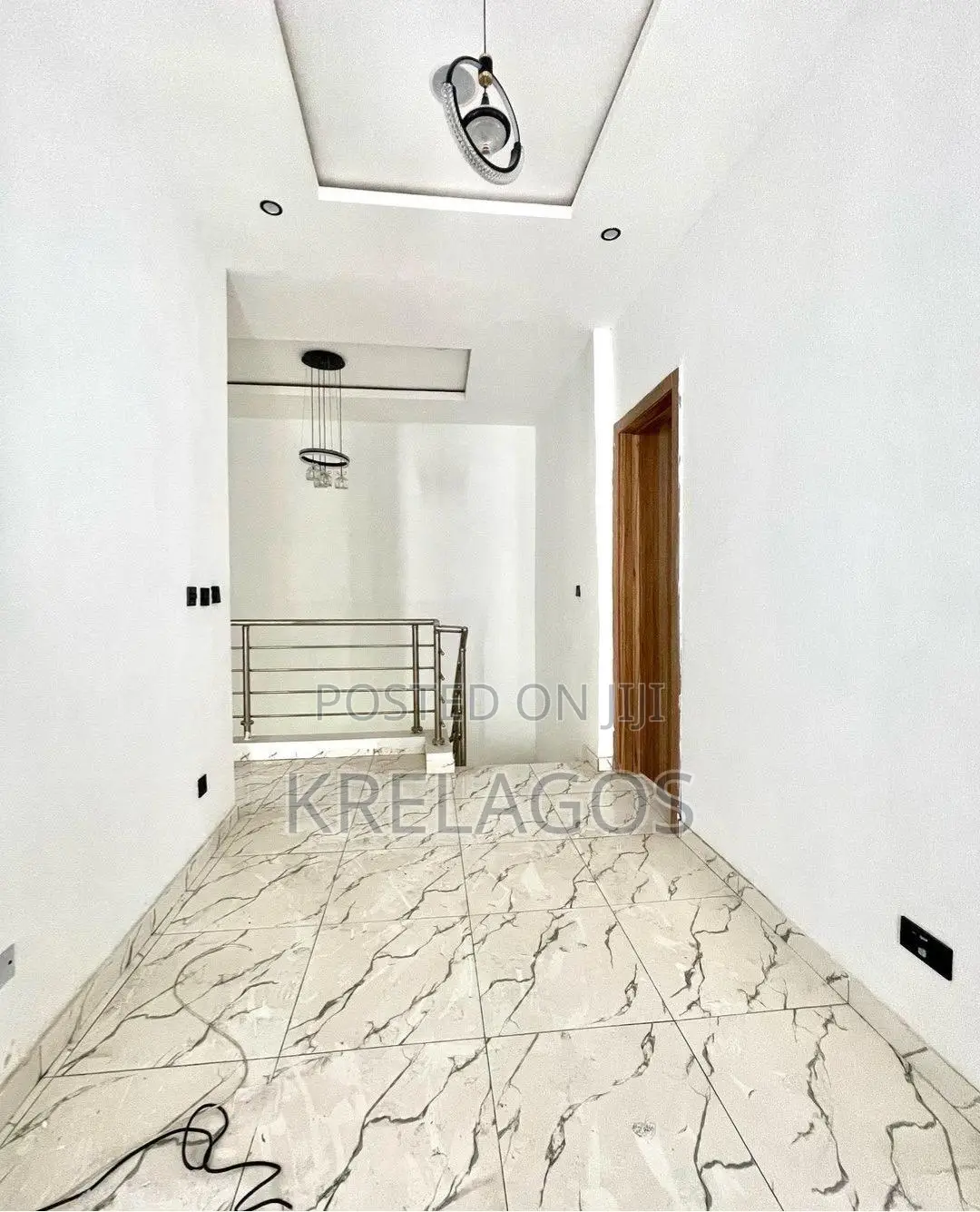 4bdrm Duplex in Orchid, Chevron for sale