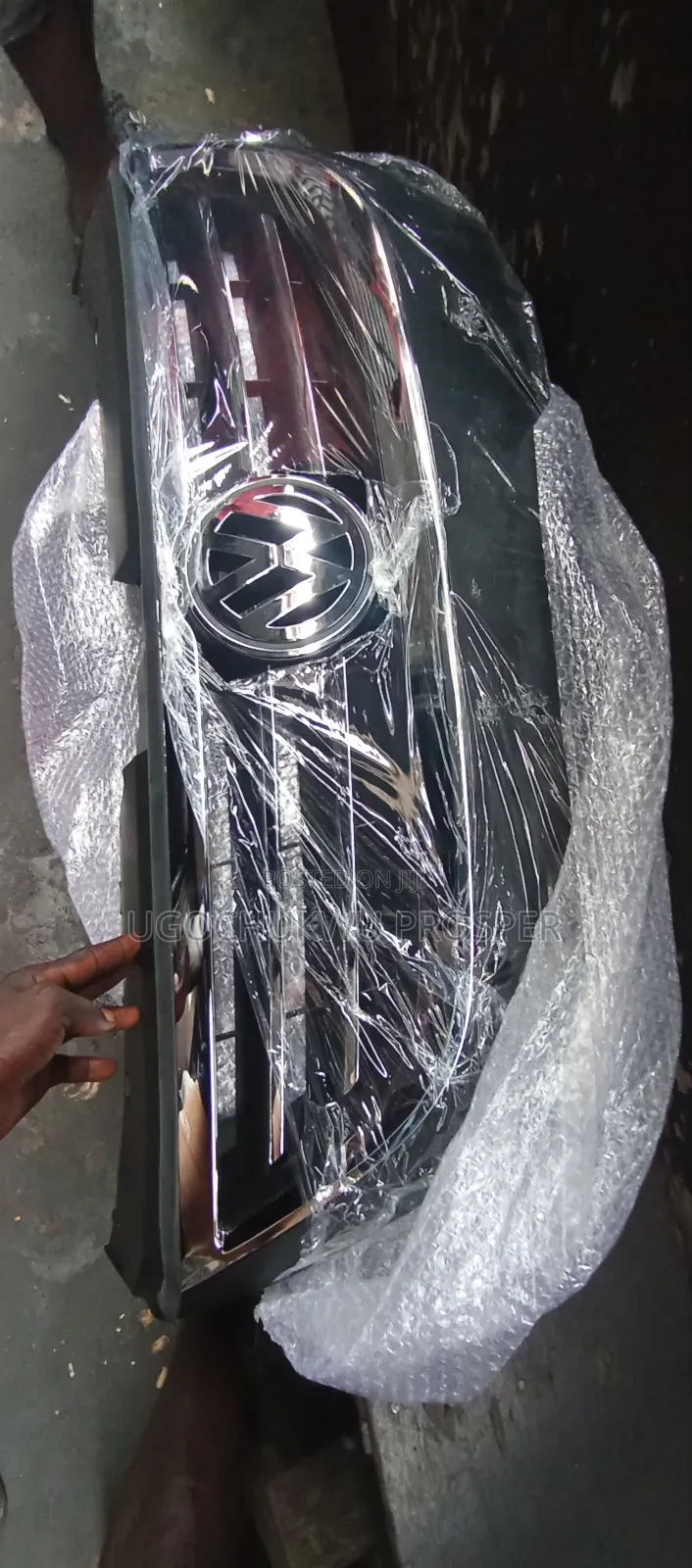 Front Grille Volkswagen Passat 2008-2011