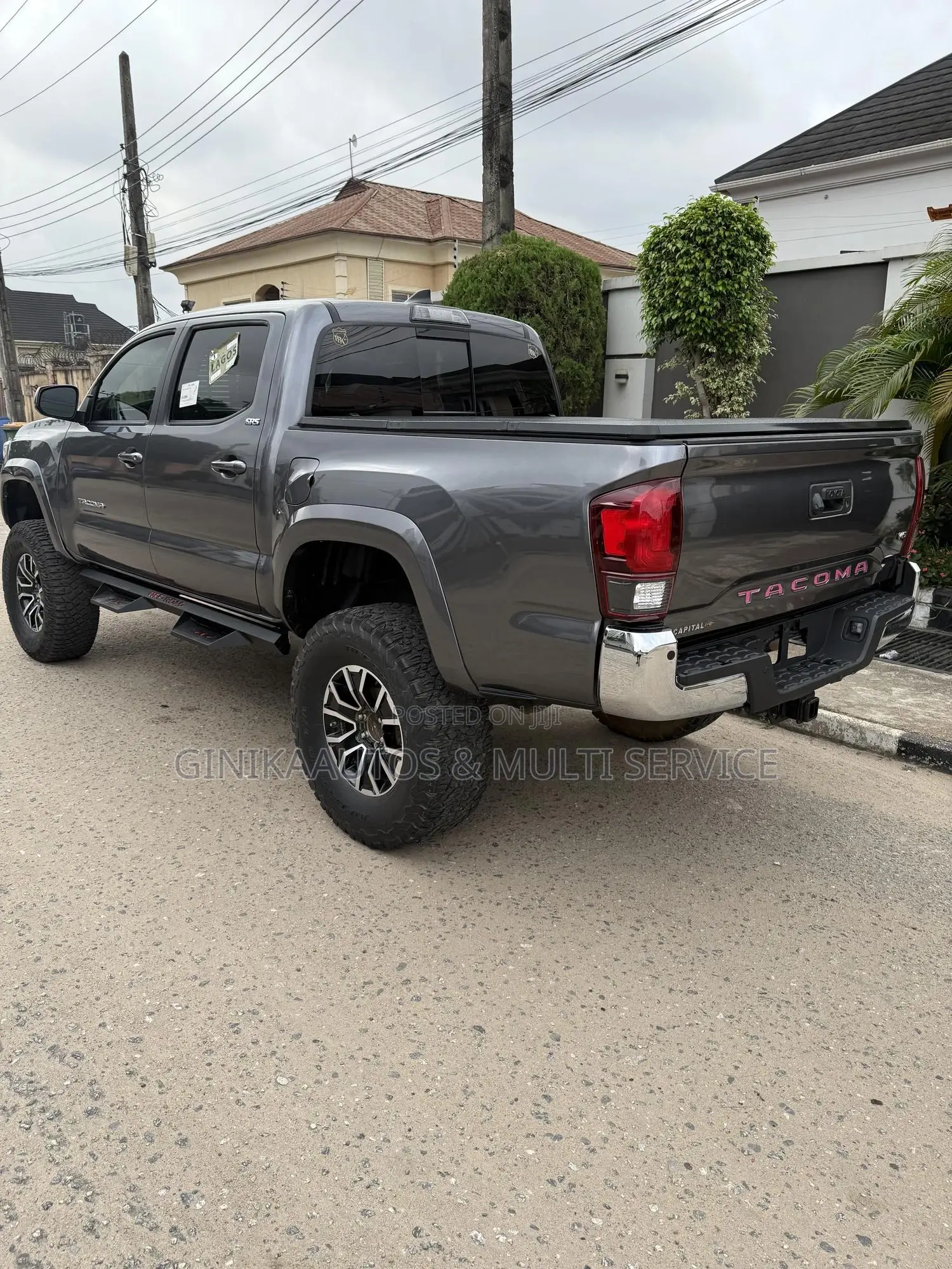 Toyota Tacoma SR5 2018 Gray