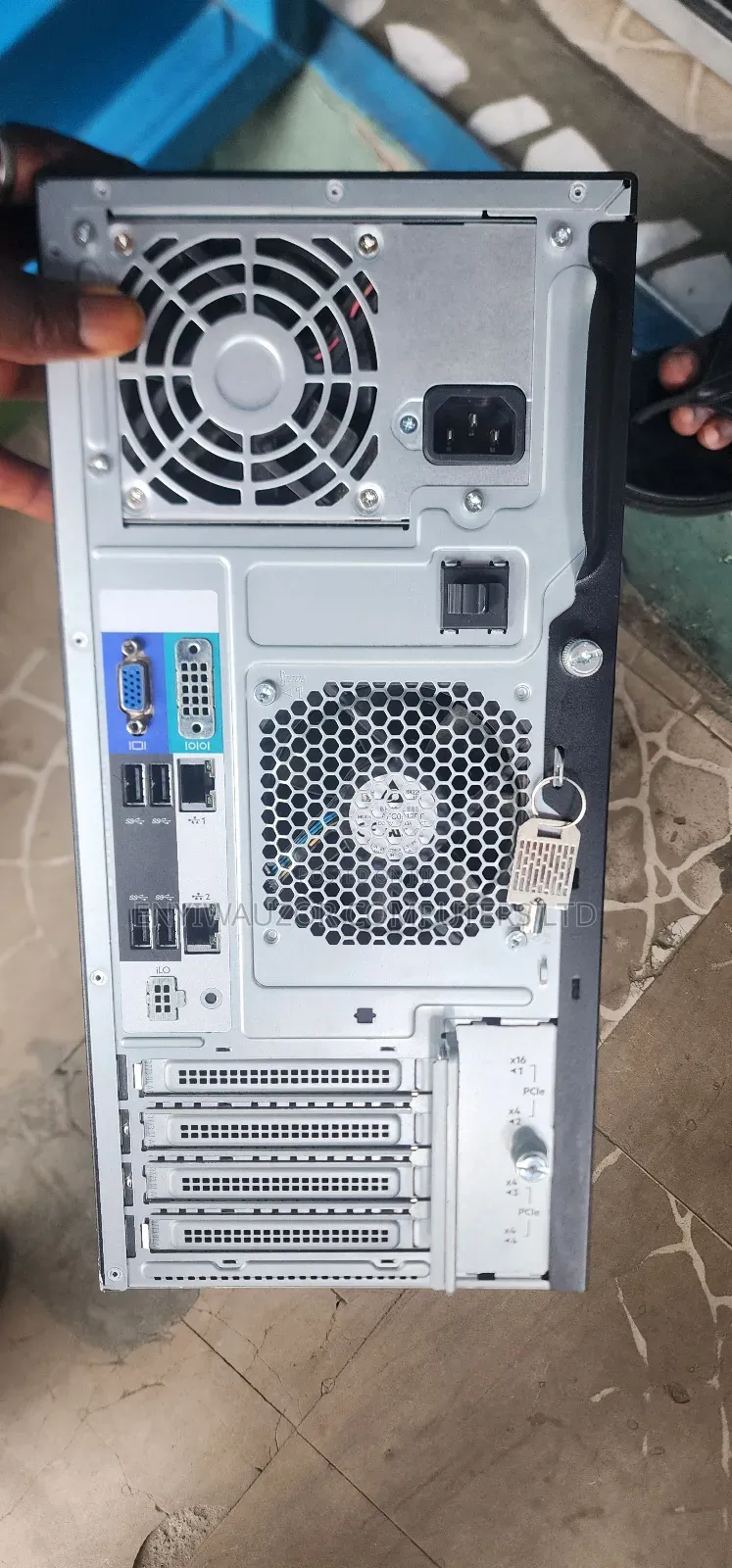 Server HP ProLiant ML30 G10 E-2224 16GB Intel Xeon HDD 1T