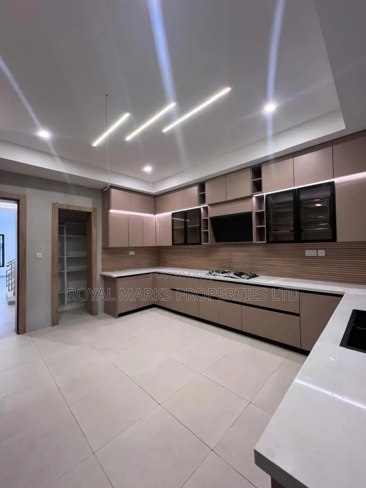 4bdrm Duplex in Life Camp for sale