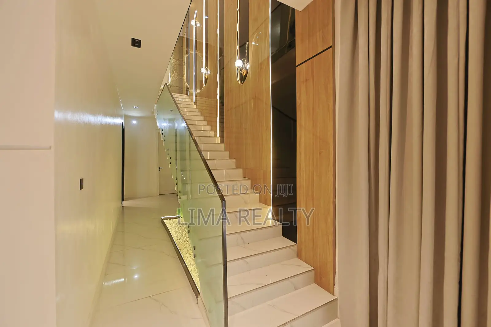 5 Bed With Cinema, Self Compound With Pool