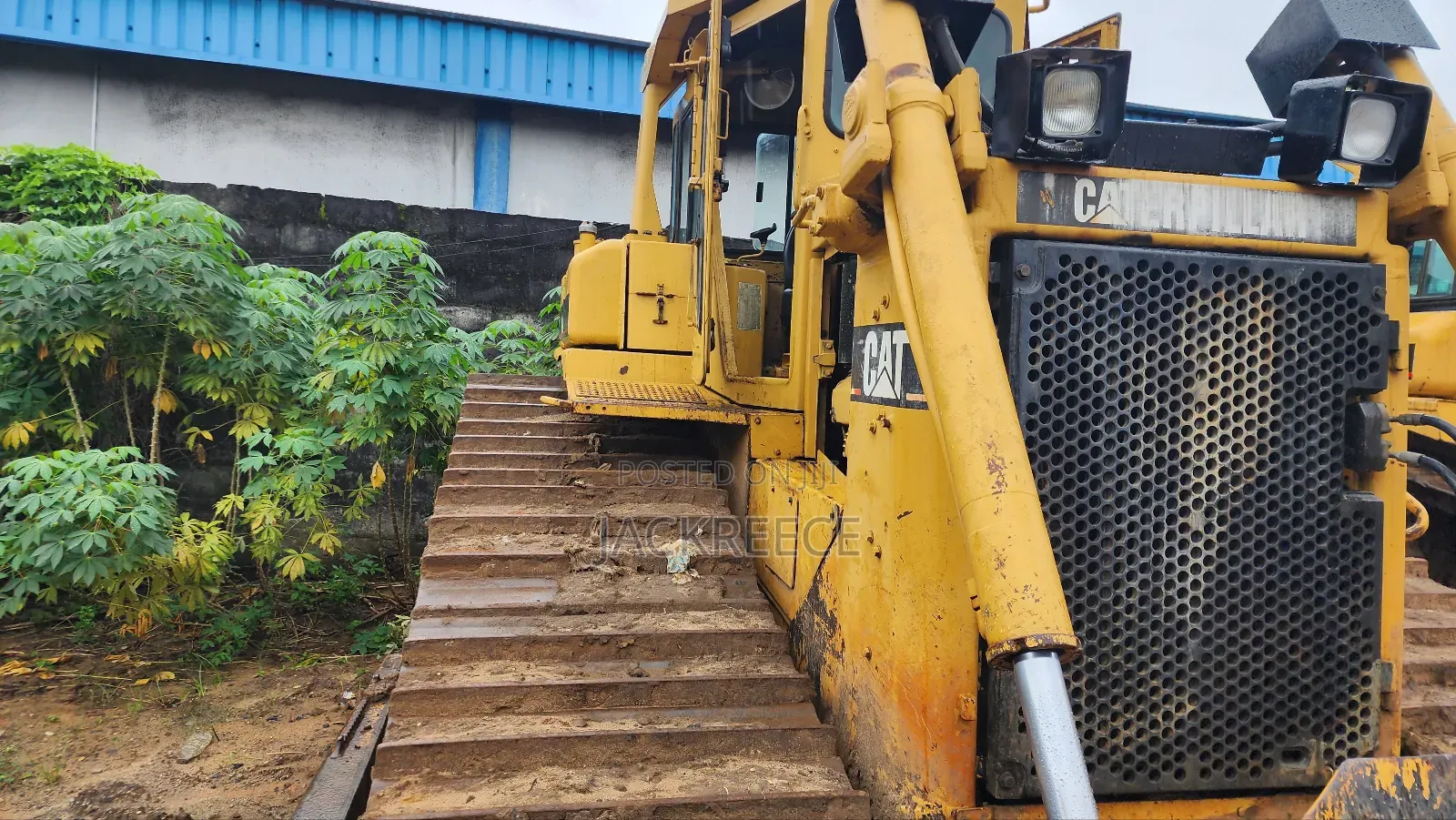 Bulldozer Cat D6 Available for Work