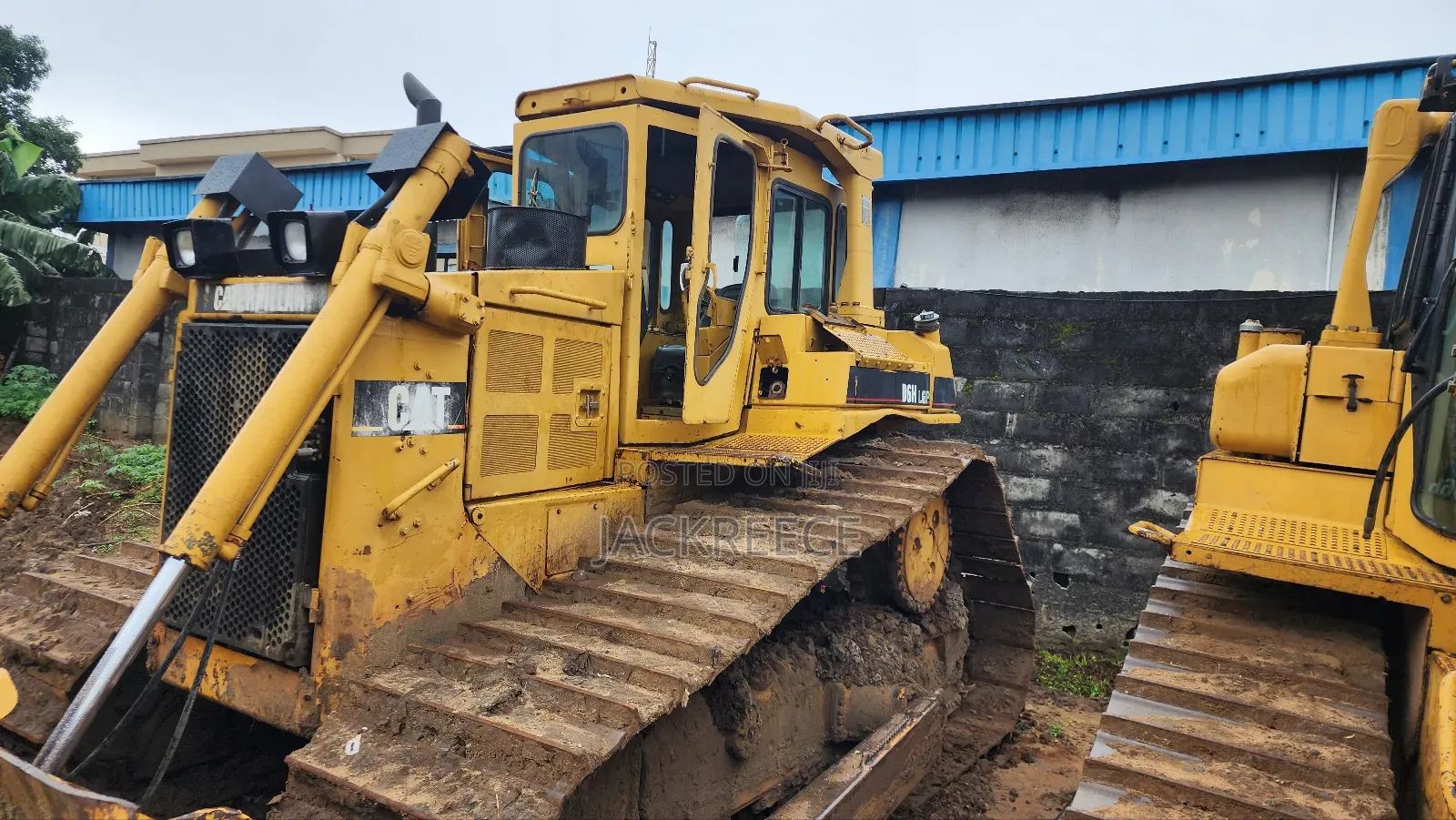 Bulldozer Cat D6 Available for Work